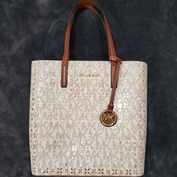 Michael Kors Handbags - Michael Kors Purse